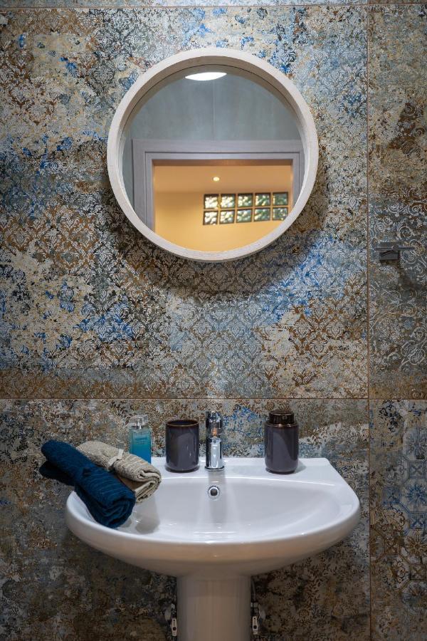 Meteoron Theasis Apartment กาลัมปากา ภายนอก รูปภาพ