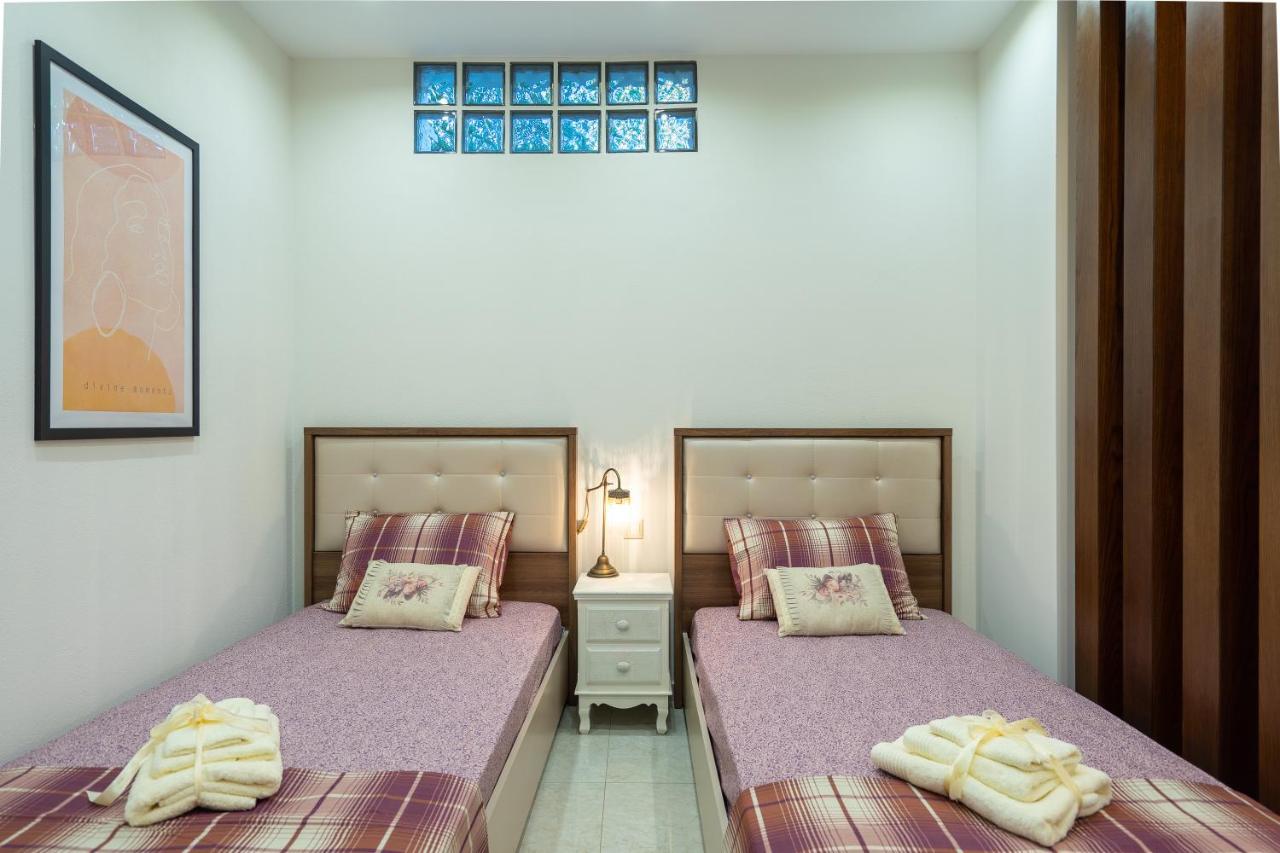 Meteoron Theasis Apartment กาลัมปากา ภายนอก รูปภาพ