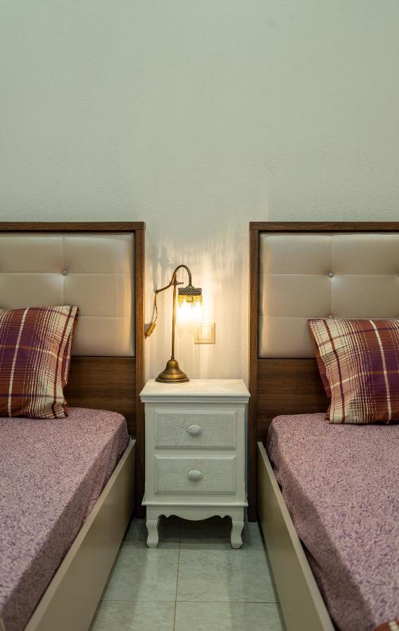 Meteoron Theasis Apartment กาลัมปากา ภายนอก รูปภาพ